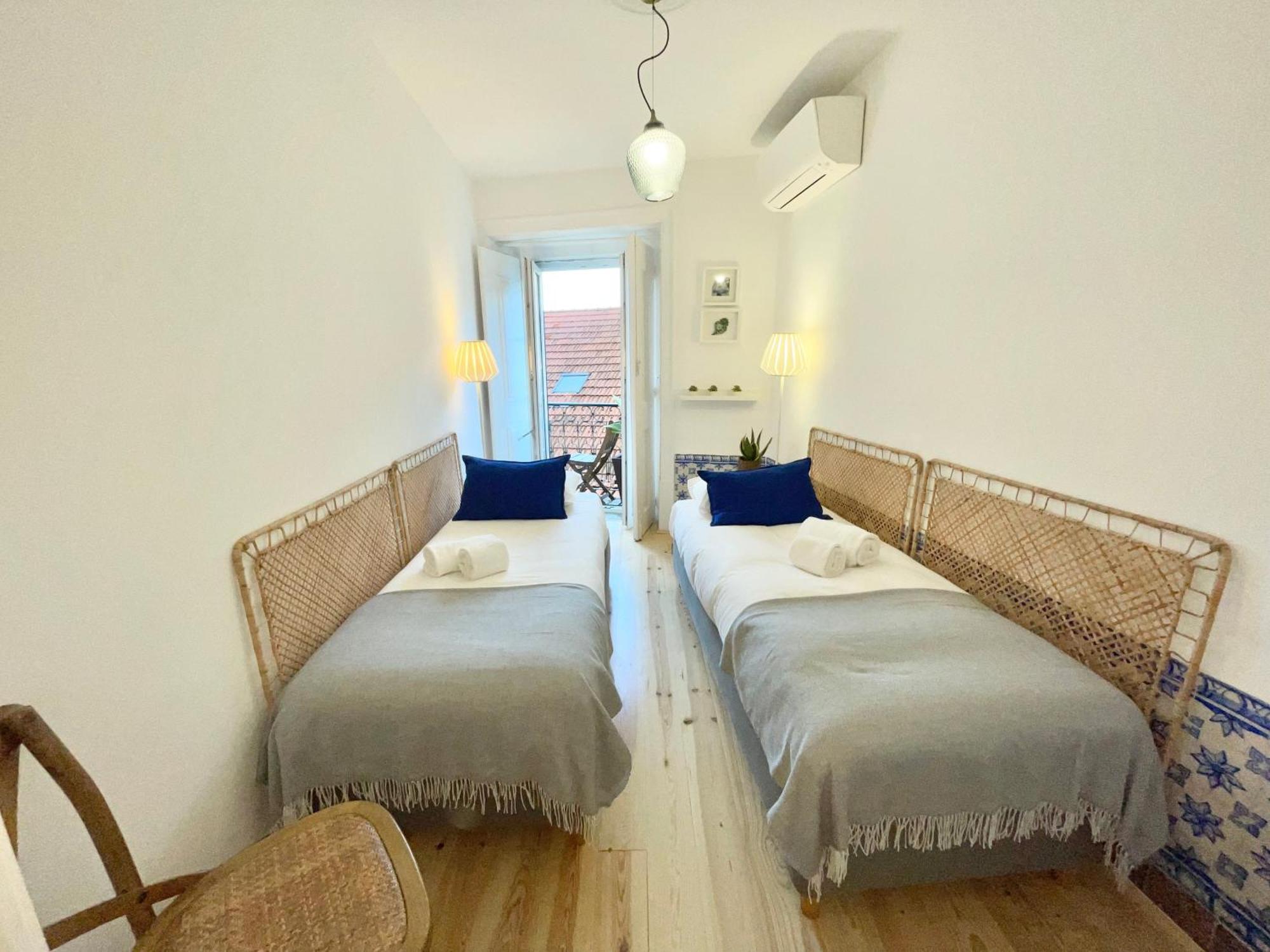 Carmo'S Wonder Apartment Lisbon Luaran gambar
