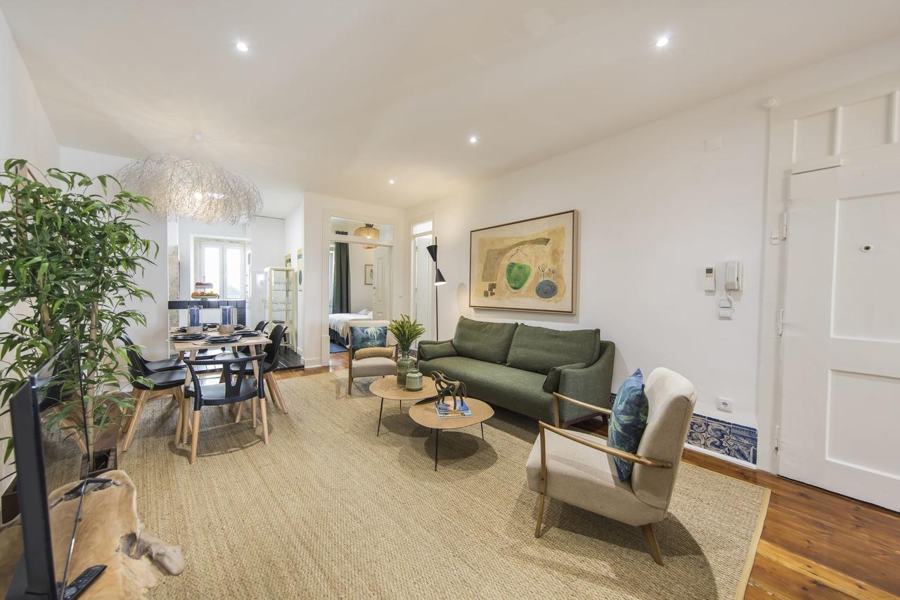 Carmo'S Wonder Apartment Lisbon Luaran gambar