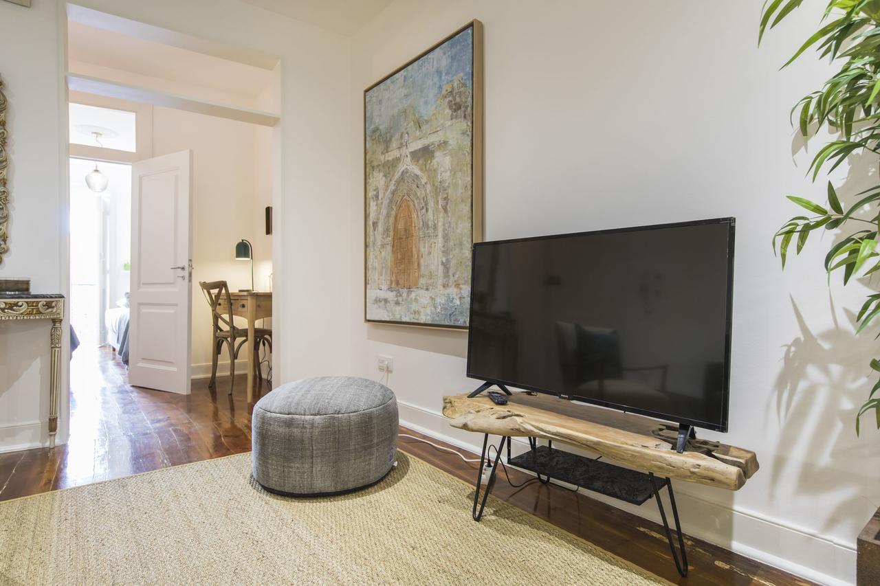 Carmo'S Wonder Apartment Lisbon Luaran gambar