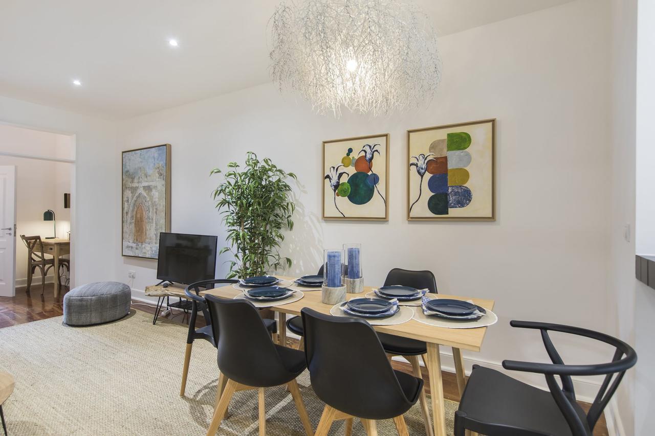Carmo'S Wonder Apartment Lisbon Luaran gambar