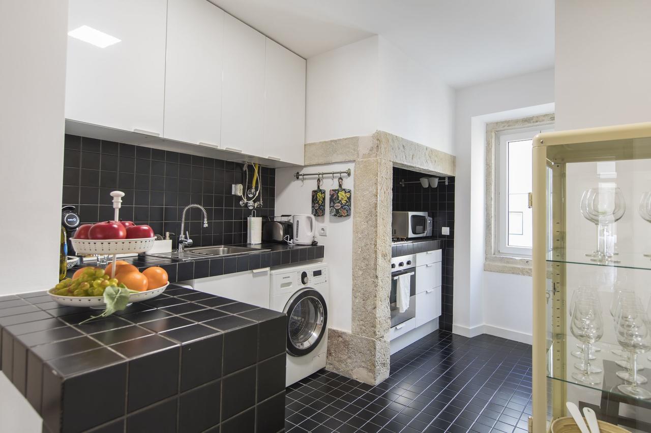 Carmo'S Wonder Apartment Lisbon Luaran gambar