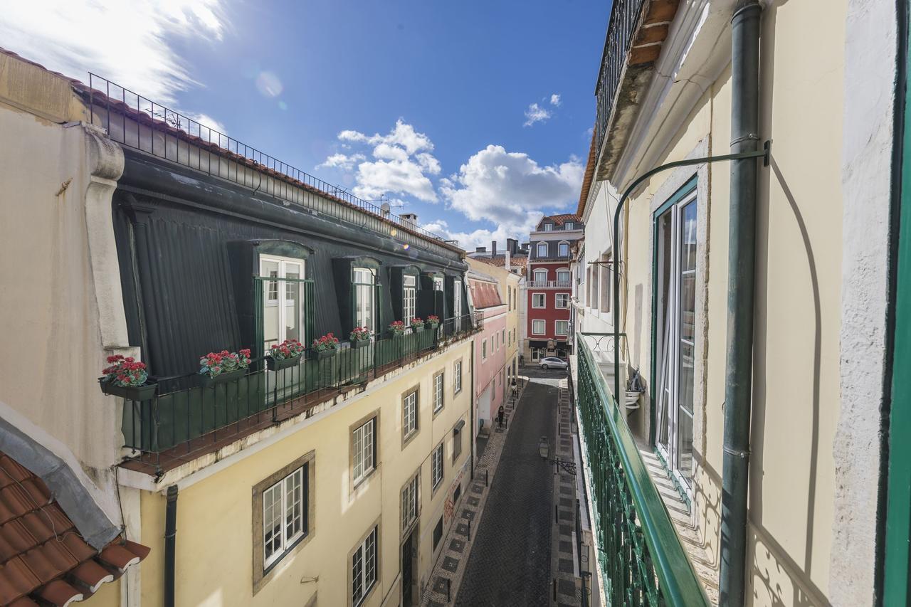 Carmo'S Wonder Apartment Lisbon Luaran gambar