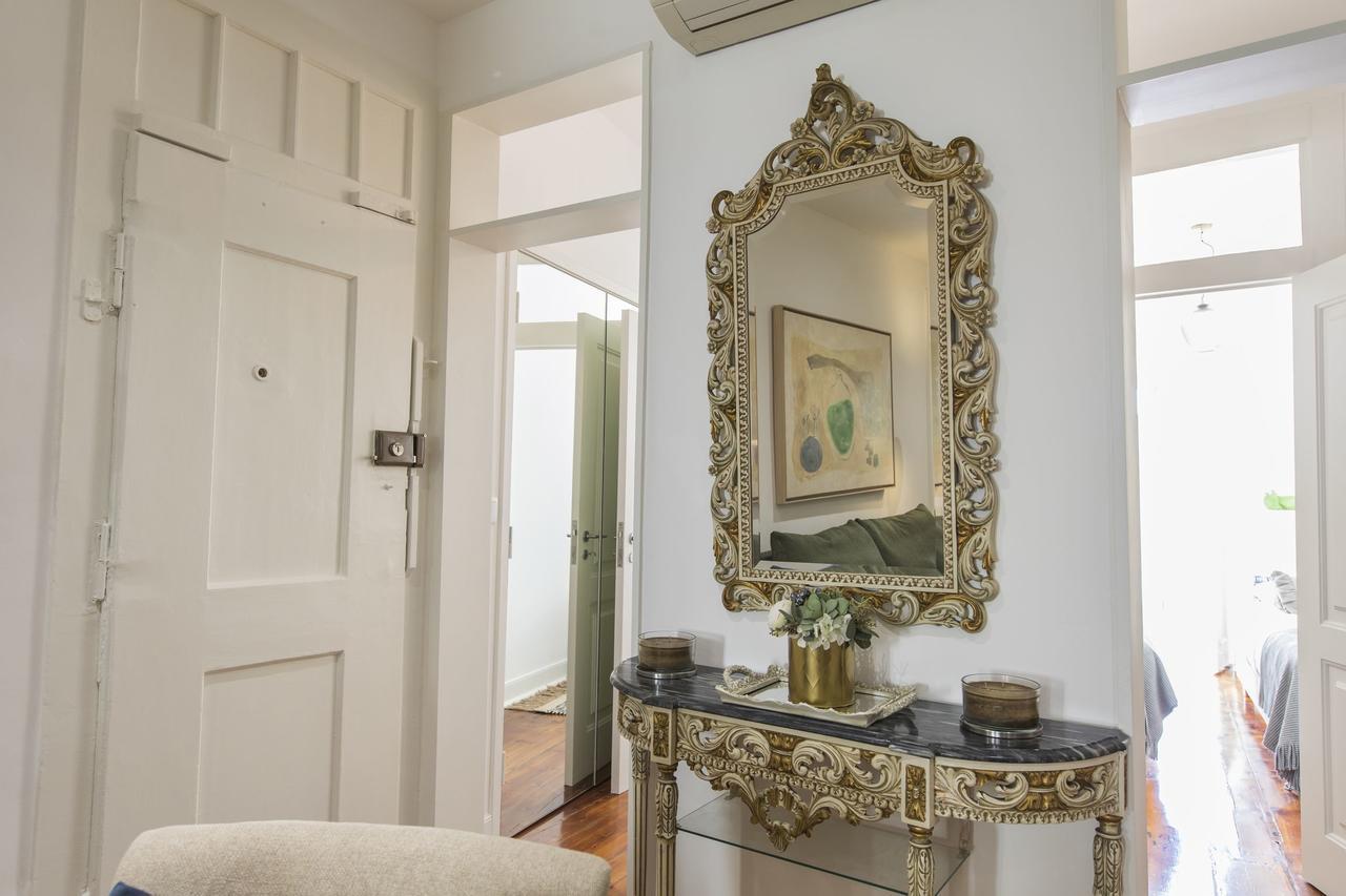 Carmo'S Wonder Apartment Lisbon Luaran gambar