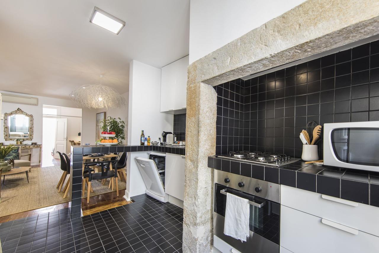 Carmo'S Wonder Apartment Lisbon Luaran gambar